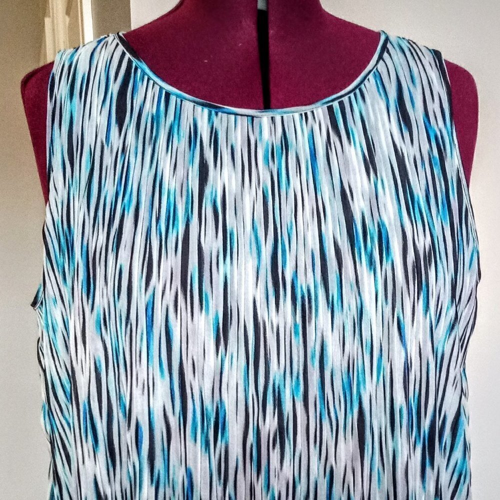 Liz Claiborne Pleated Sleeveless Top